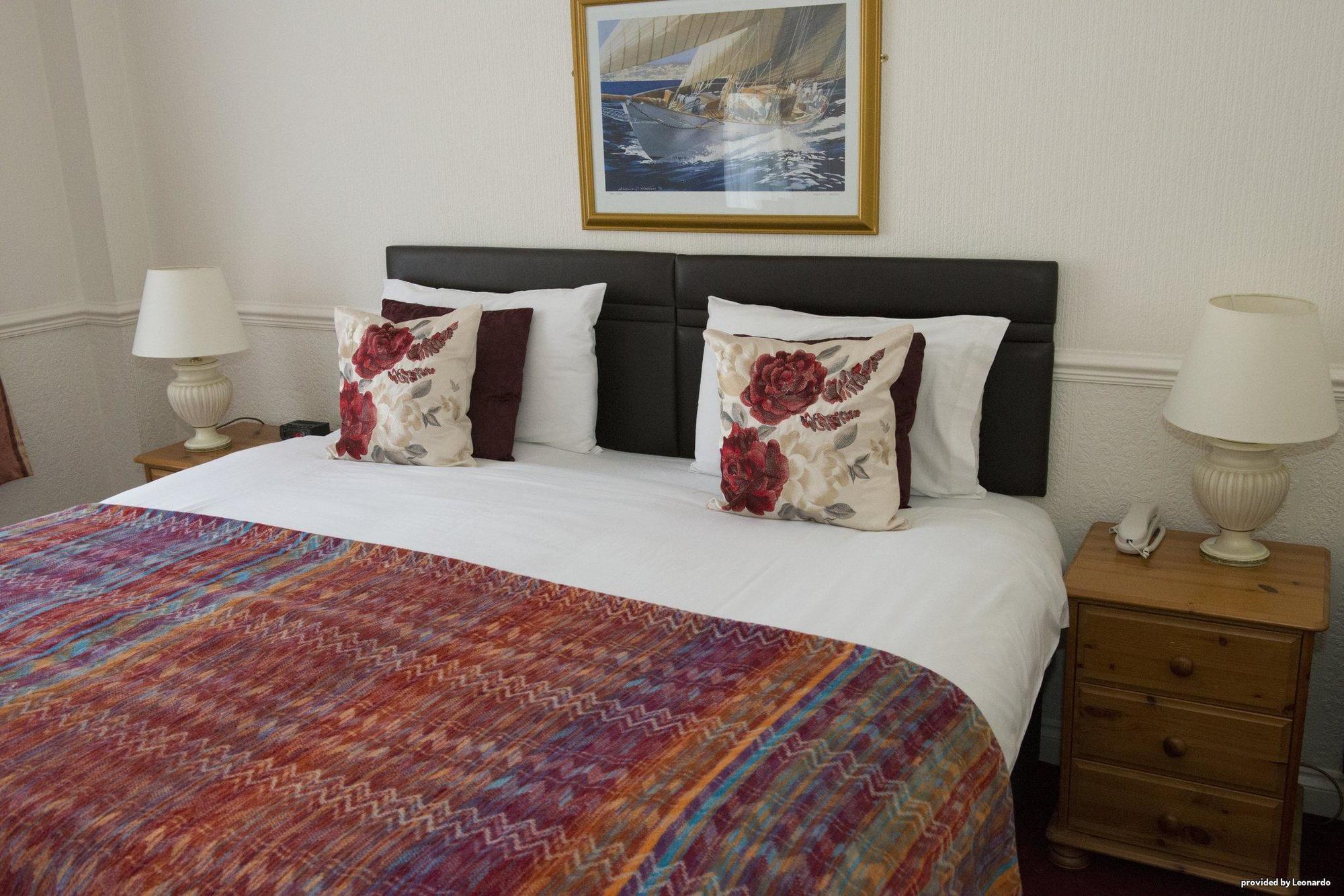Cliff Head Hotel Керліон-Бей Екстер'єр фото